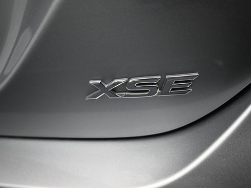 Used 2021 Toyota Camry XSE FWD image 40