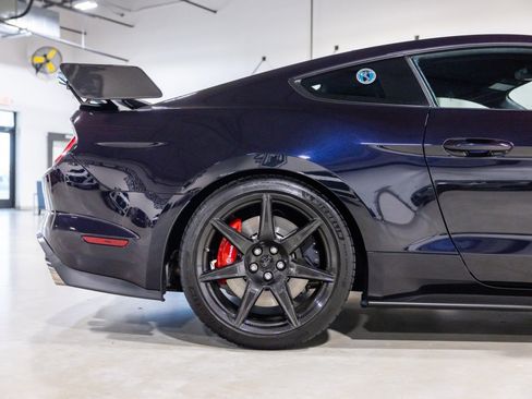 Used 2022 Ford Mustang Shelby GT500 w/ Carbon Fiber Track Pack RWD image 28