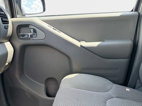 Used 2021 Nissan Frontier SV w/ SV Utility Package AWD/4WD image 20