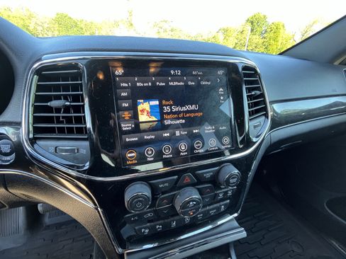 Used 2021 Jeep Grand Cherokee Trailhawk w/ Trailhawk Luxury Group image 22