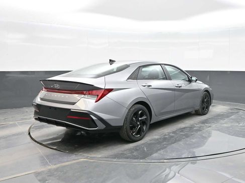 New 2026 Hyundai Elantra SEL Sport Premium image 7