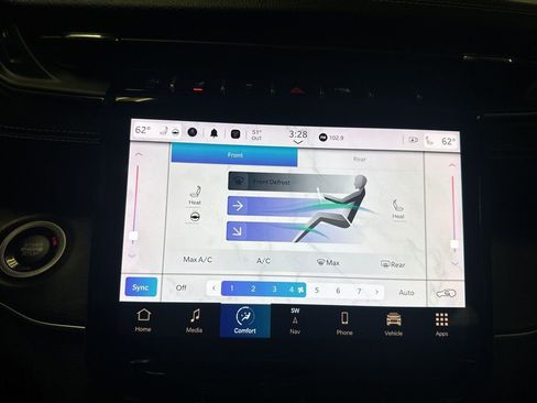 Used 2023 Jeep Grand Cherokee L Limited image 14