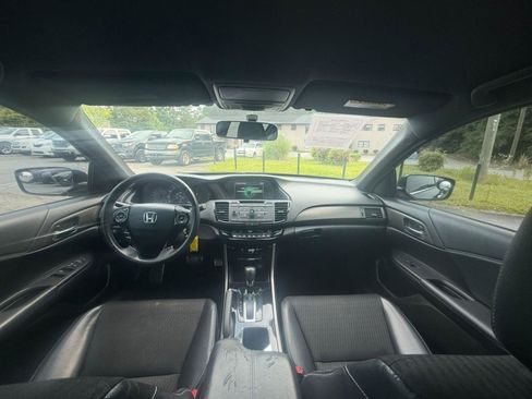 Used 2016 Honda Accord Sport image 14