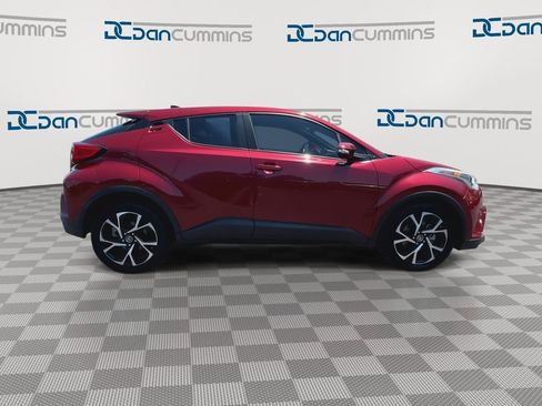 Used 2018 Toyota C-HR XLE FWD image 9