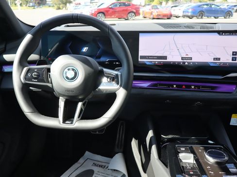 Used 2026 BMW i5 eDrive40 w/ M Sport Package AWD/4WD image 17