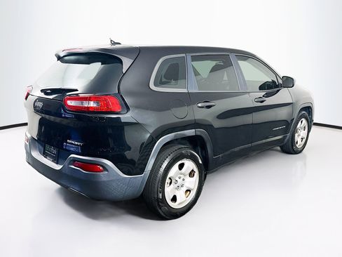 Used 2017 Jeep Cherokee Sport image 9