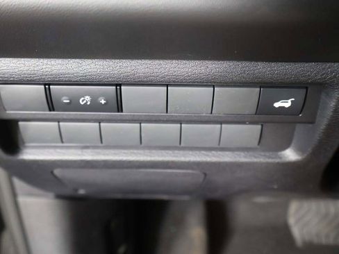 New 2025 Mitsubishi Outlander SE FWD image 40