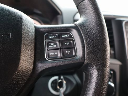 Used 2017 RAM 1500 Express image 6