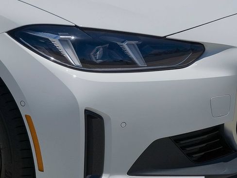 New 2026 BMW i4 eDrive40 w/ Parking Assistance Package RWD image 5