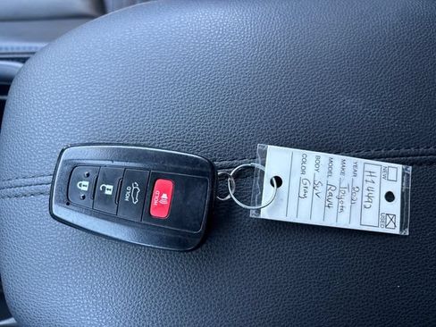 Used 2021 Toyota RAV4 XSE w/ Carpet Mat Package (TMS) AWD/4WD image 18