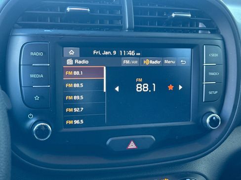 Used 2024 Kia Soul LX w/ Option Group 015 image 17