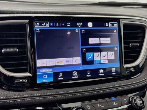 New 2027 Chrysler Pacifica Select FWD image 14