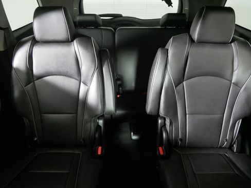 Used 2021 Buick Enclave Avenir w/ Avenir Technology Package image 13