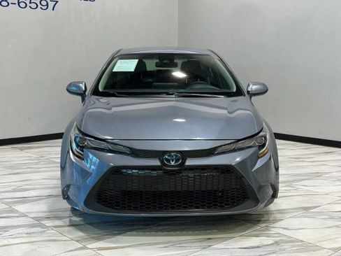 Used 2022 Toyota Corolla LE FWD image 3