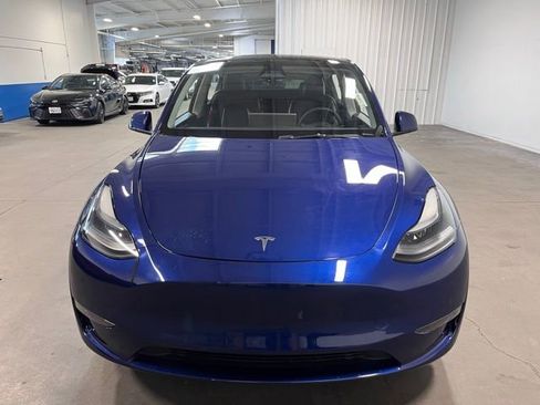 Used 2023 Tesla Model Y Long Range image 8