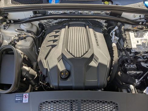 New 2026 Porsche Macan Turbo AWD/4WD image 29