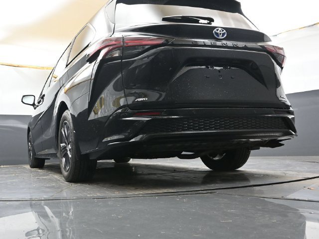 Used 2024 Toyota Sienna XSE w/ XSE Plus Package AWD/4WD image 32