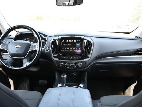 Used 2018 Chevrolet Traverse LT FWD image 21
