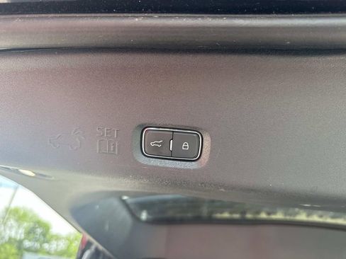 Used 2025 Ford Expedition Platinum w/ Driver's Package AWD/4WD image 7