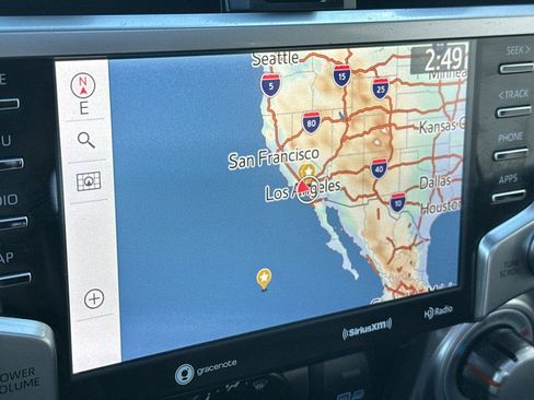 Used 2021 Toyota 4Runner SR5 Premium image 18