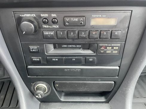 Used 1991 Toyota Celica ST FWD image 17