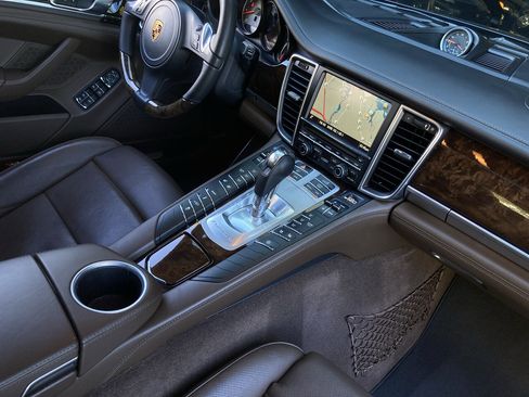Used 2016 Porsche Panamera 4S w/ Premium Package Plus image 34