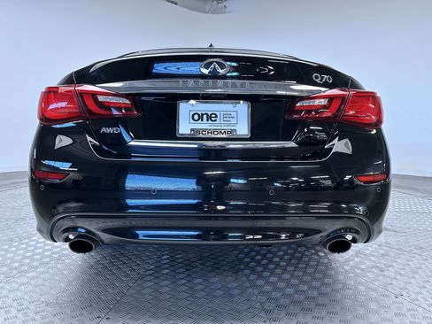 Used 2016 INFINITI Q70 3.7 AWD/4WD image 25