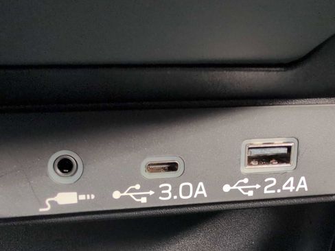 Certified 2025 Subaru Crosstrek 2.5i Sport w/ Crosstrek Mirror Package image 31