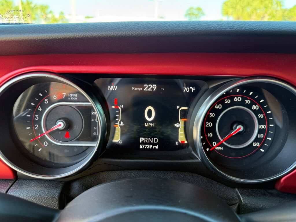 Used 2021 Jeep Wrangler Unlimited Rubicon AWD/4WD image 28