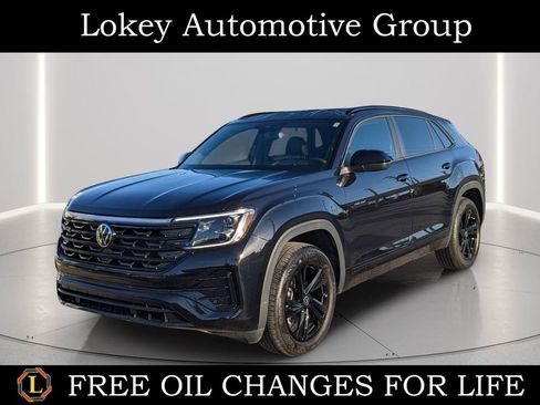 Certified 2025 Volkswagen Atlas Cross Sport SEL R-Line image 1