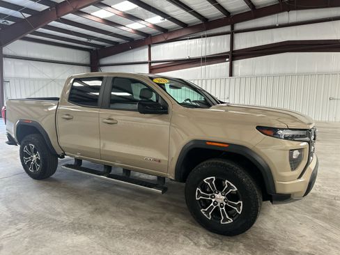 Used 2023 GMC Canyon AT4 w/ AT4 Premium Package image 7