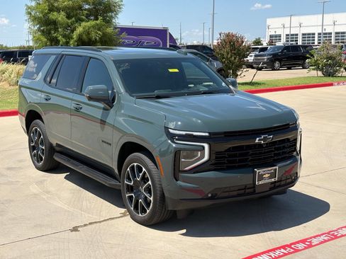 Used 2025 Chevrolet Tahoe RST w/ Advanced Technology Package RWD image 12
