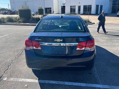 Used 2015 Chevrolet Cruze L image 6