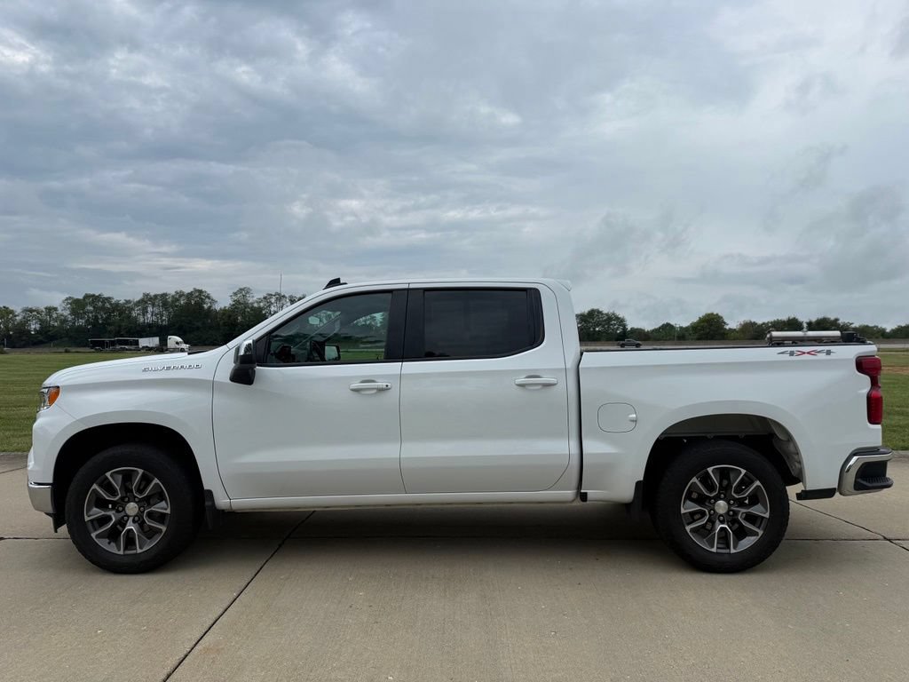 Used 2024 Chevrolet Silverado 1500 LT AWD/4WD image 8