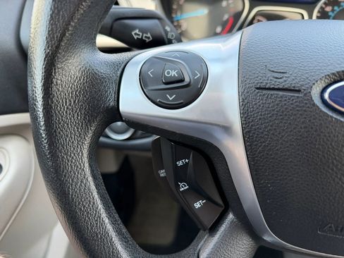 Used 2013 Ford Escape SE FWD image 21