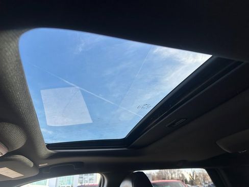 Used 2023 Dodge Durango GT image 25