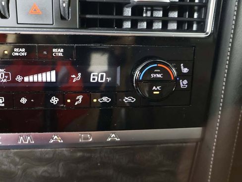 Used 2024 Nissan Armada Platinum image 54