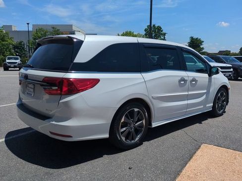 Used 2023 Honda Odyssey Elite image 4