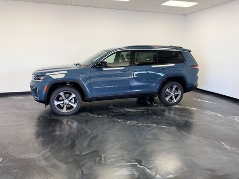 New 2026 Jeep Grand Cherokee L Limited AWD/4WD image 22