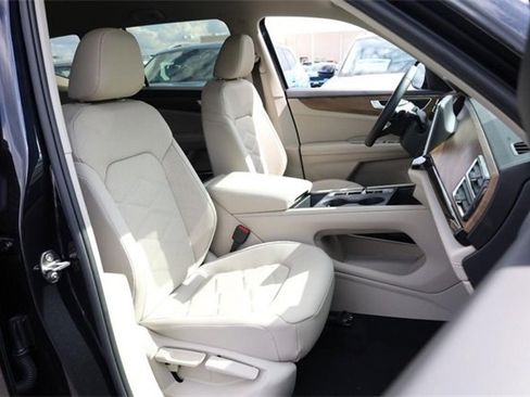 New 2026 Volkswagen Atlas SE image 28