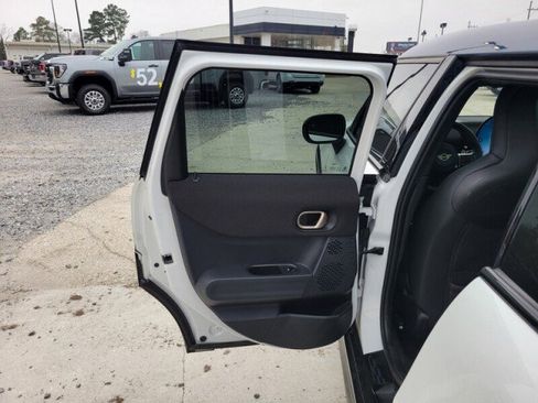 Used 2025 MINI Cooper S image 27