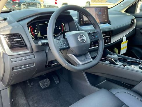 New 2026 Nissan Rogue Platinum w/ Tech Package image 16