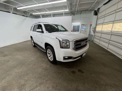 Used 2015 GMC Yukon SLT w/ Open Road Package image 8