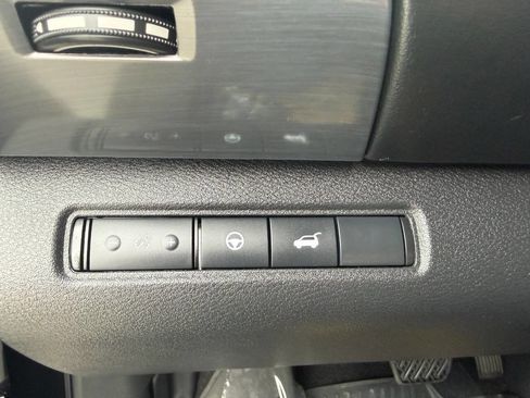 Used 2025 Nissan Pathfinder Rock Creek image 34