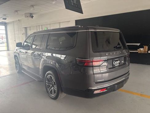 Used 2023 Jeep Wagoneer L Series II image 6