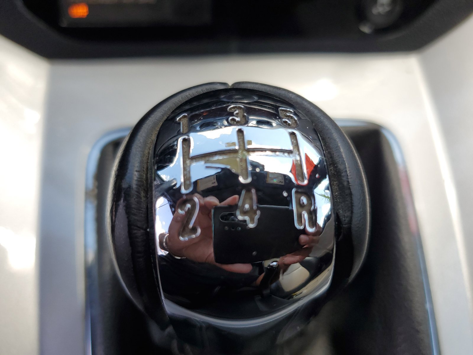 Used 2008 Saturn Sky Red Line RWD image 28