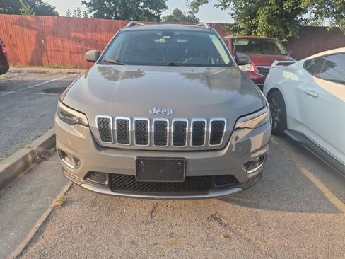 Used 2020 Jeep Cherokee Limited FWD image 19
