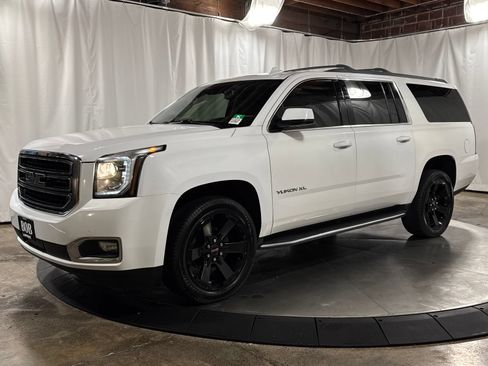 Used 2020 GMC Yukon XL SLT w/ Open Road Package AWD/4WD image 1