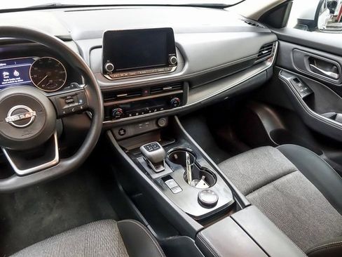 Used 2024 Nissan Rogue SV image 13