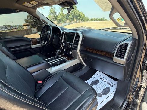Used 2018 Ford F150 Lariat w/ Equipment Group 502A Luxury AWD/4WD image 37